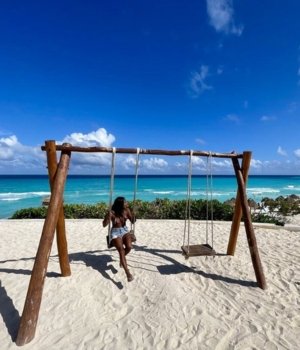 Delfines Beach (El Mirador)